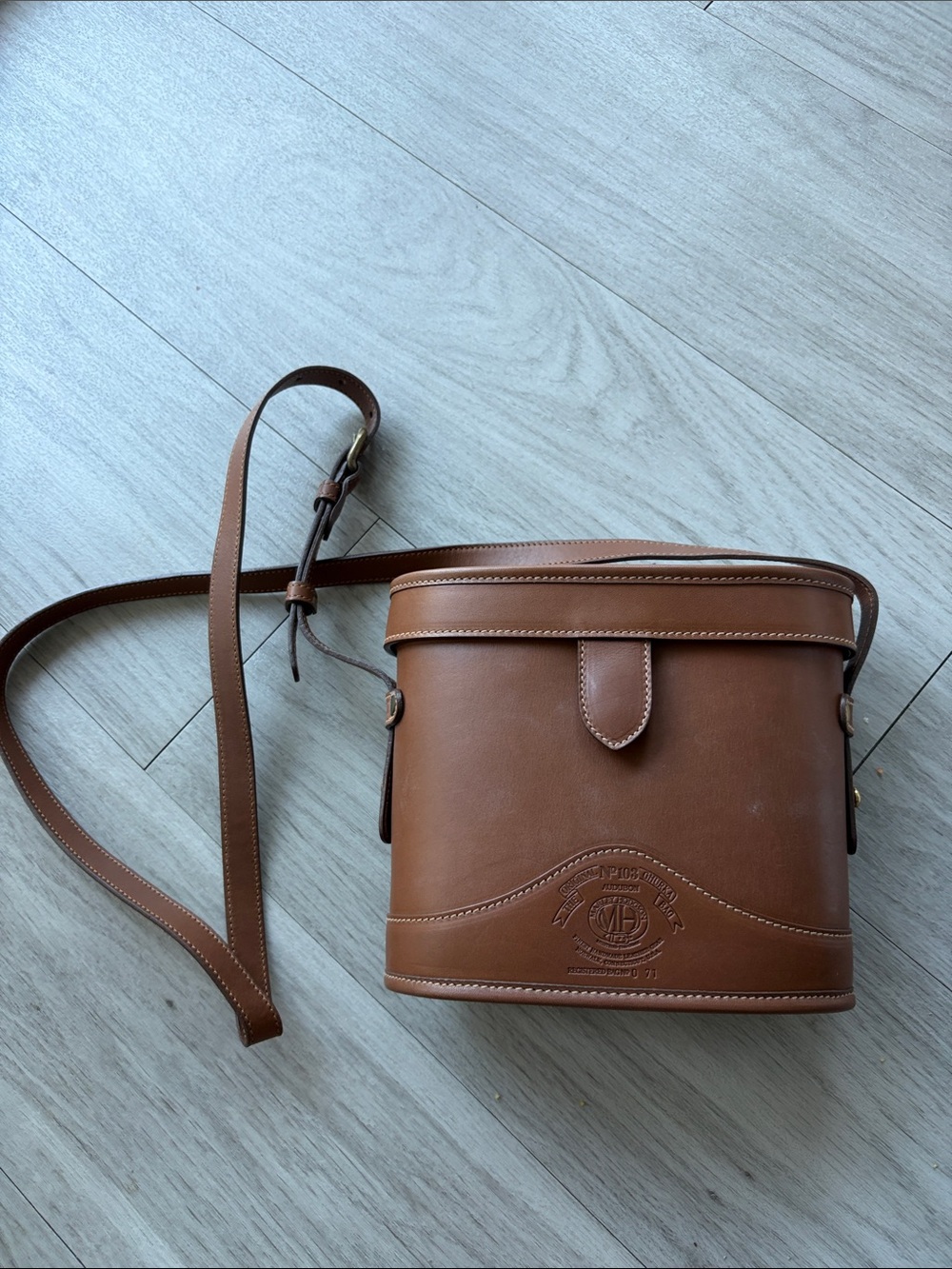 Vintage Ghurka Tan Leather Crossbody Case Bag/ registration papers Audubon MH